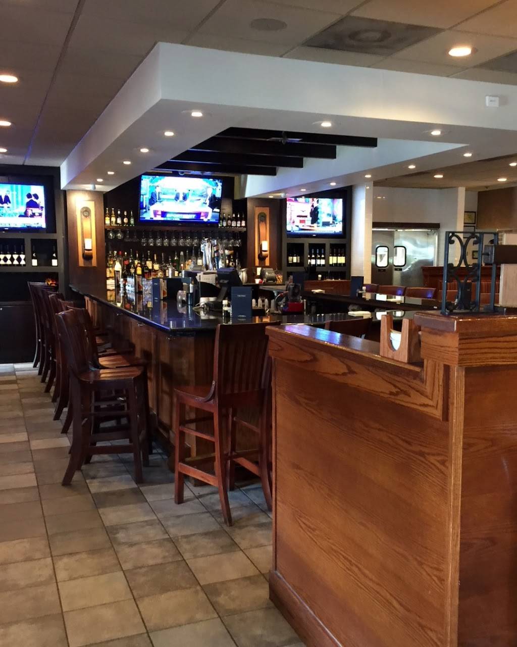 Carrabbas Italian Grill | restaurant | 4430 Long Gate Pkwy, Ellicott City, MD 21043, USA | 4104615200 OR +1 410-461-5200