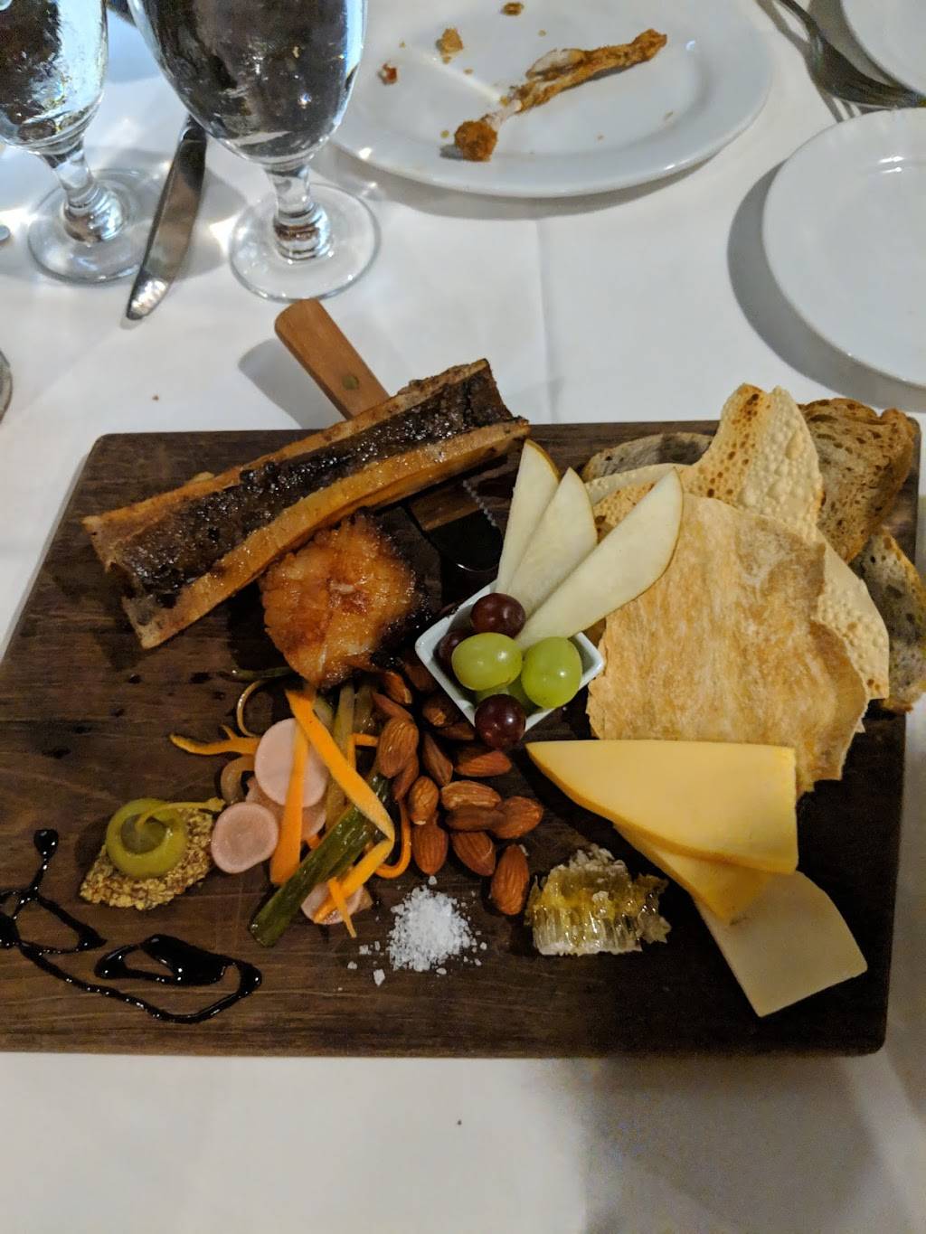 Alligator Soul Restaurant | restaurant | 114 Barnard St, Savannah, GA 31401, USA | 9122327899 OR +1 912-232-7899