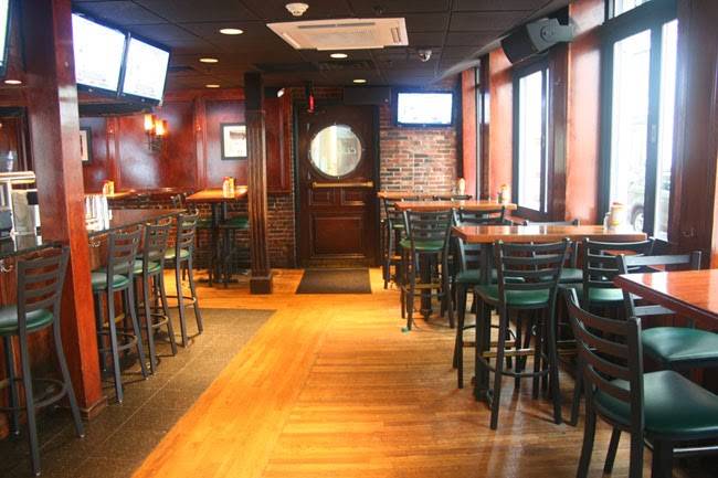 Clarkes at Faneuil Hall | restaurant | 21 Merchants Row, Boston, MA 02109, USA | 6172277800 OR +1 617-227-7800