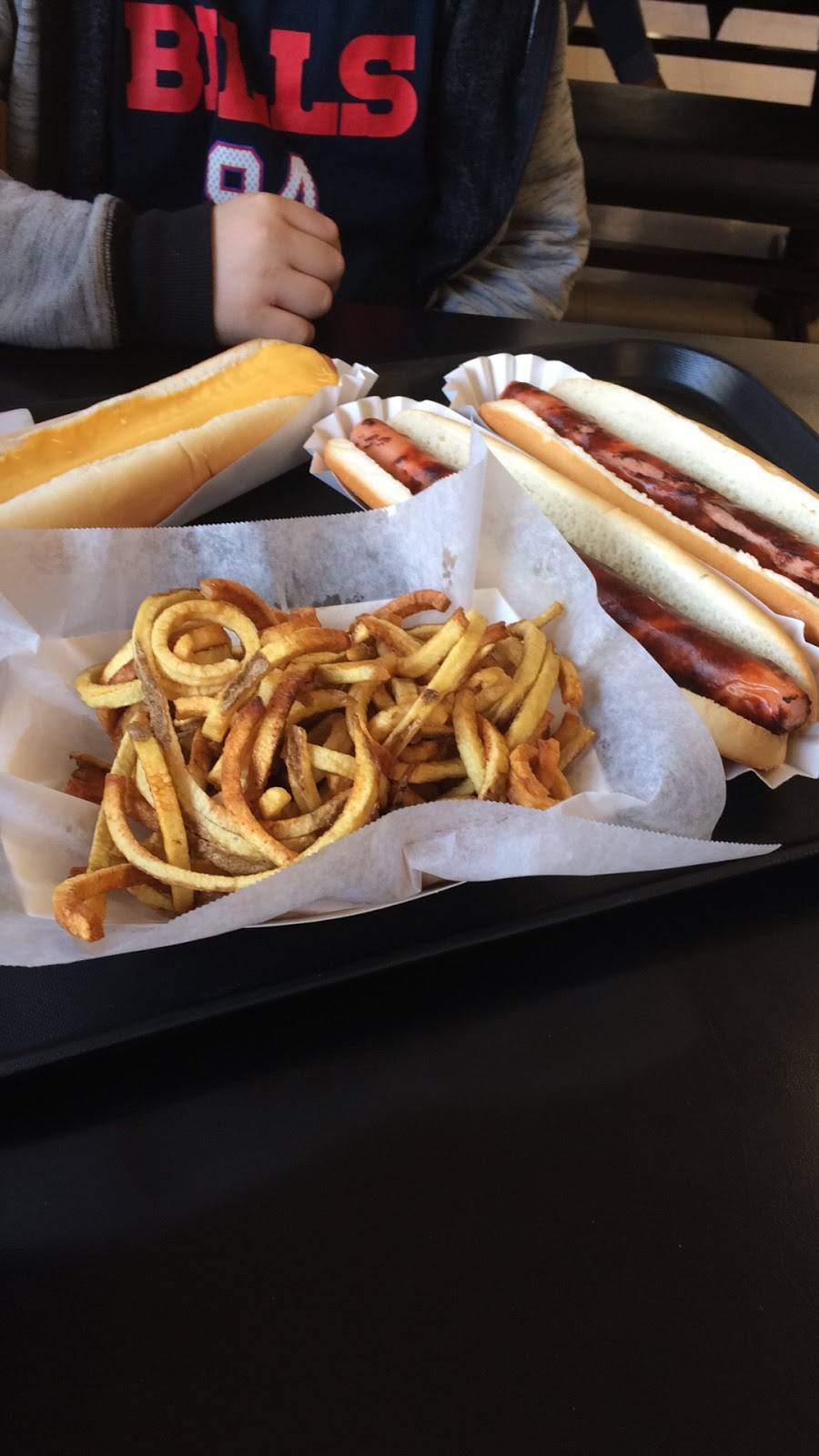 Georges Hot Dogs | meal takeaway | 5808 Herman Hill Rd, Hamburg, NY 14075, USA | 7166480320 OR +1 716-648-0320