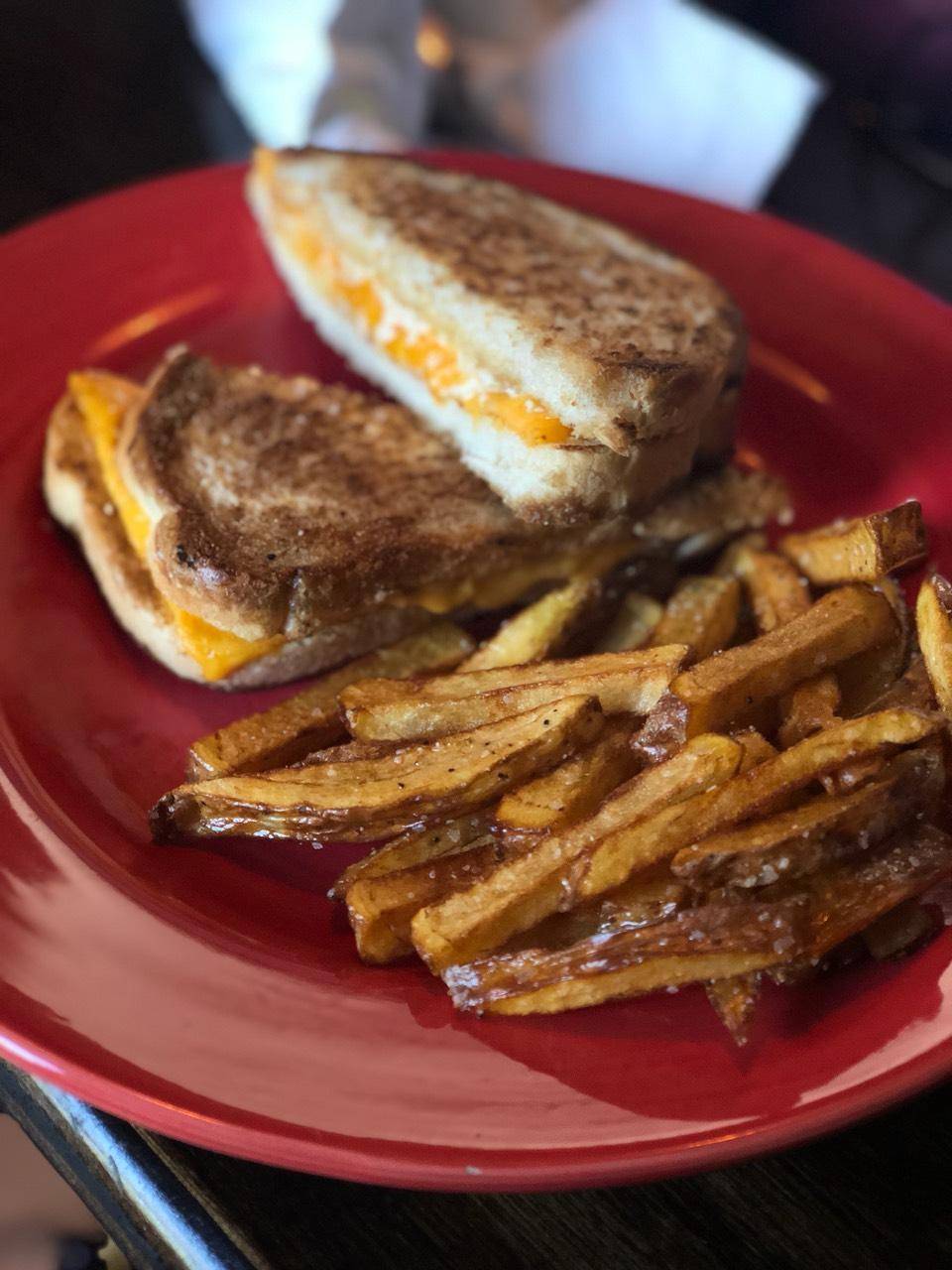 The Melt RVA | restaurant | 3027 W Cary St, Richmond, VA 23221, USA | 8043582132 OR +1 804-358-2132