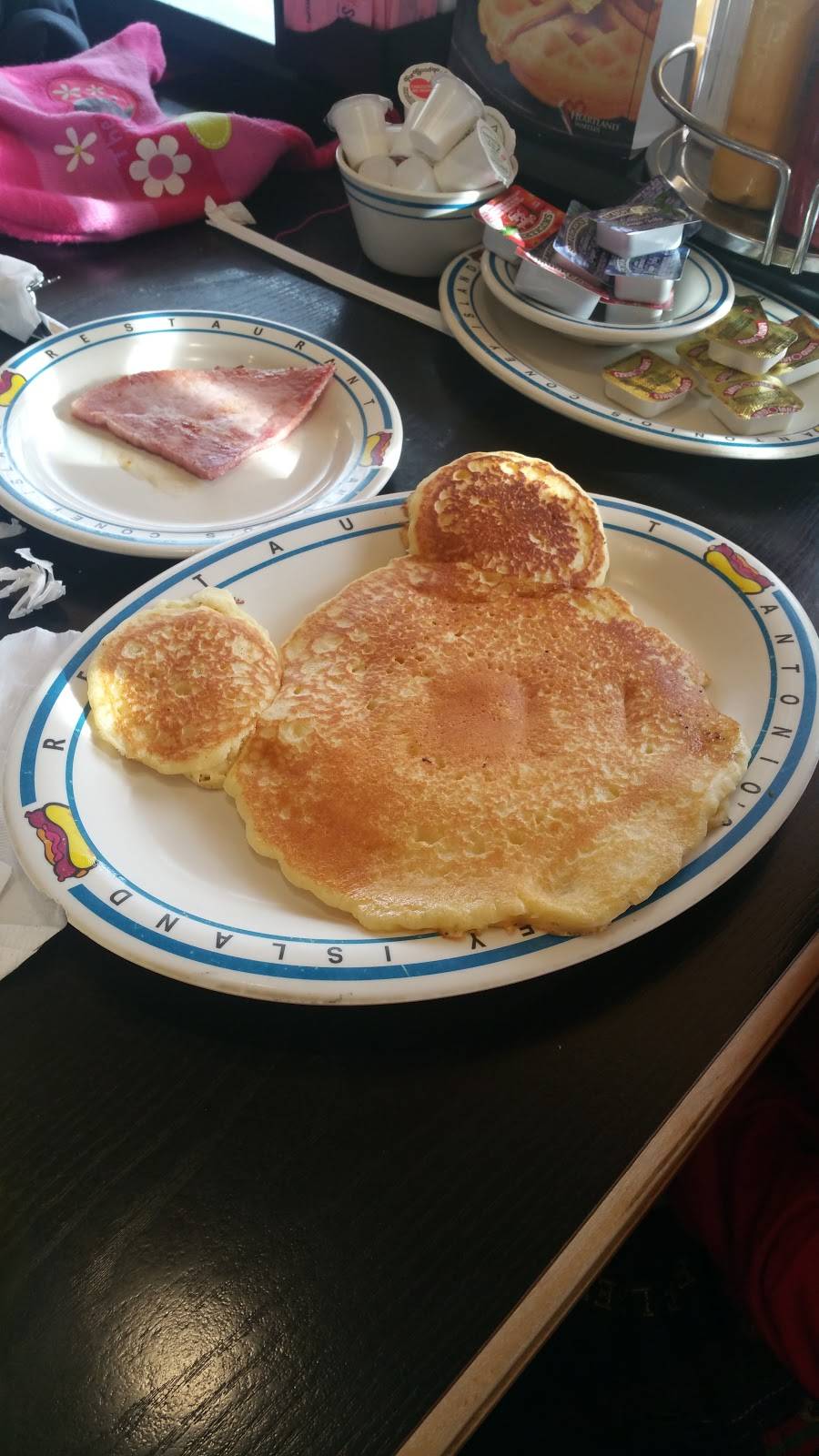 Antonios Coney Island Restaurant | restaurant | 31075 Hayes Rd, Warren, MI 48088, USA | 5862969441 OR +1 586-296-9441