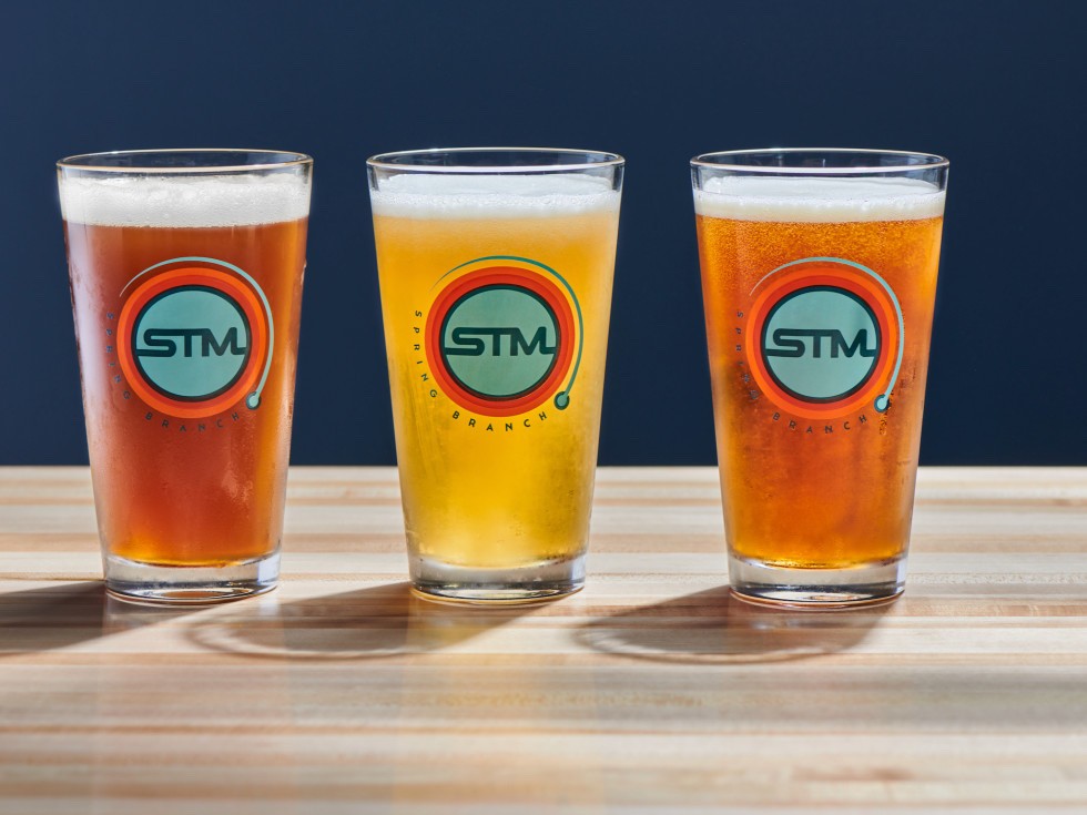 Shoot The Moon | restaurant | 8155 Long Point Rd, Houston, TX 77055, USA | 2818884801 OR +1 281-888-4801