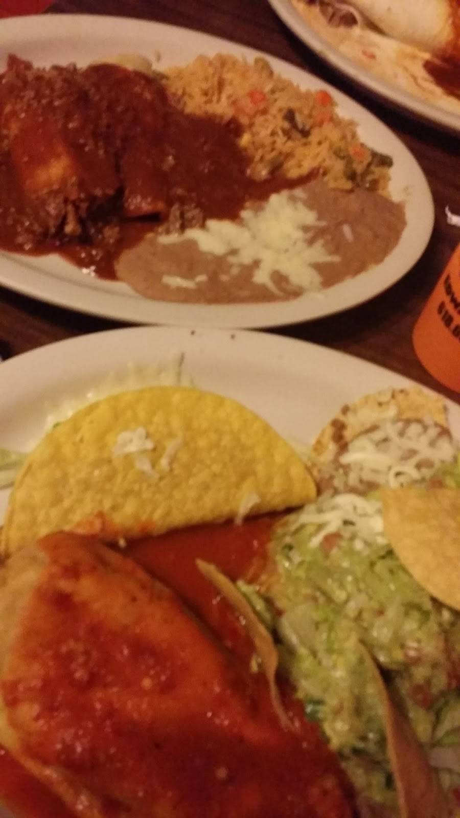 Los Tres Amigos | restaurant | 929 S State St, Jerseyville, IL 62052, USA | 6186398226 OR +1 618-639-8226