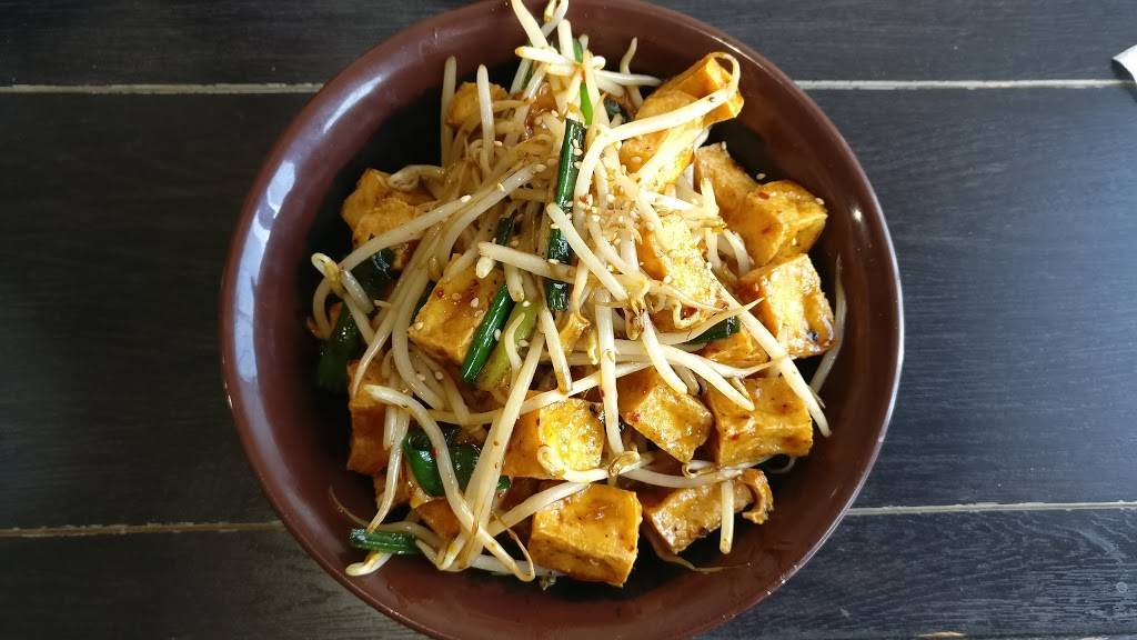 Roheys Wok & Grill | restaurant | 4294 Riverwalk Pkwy, Riverside, CA 92505, USA | 9513595272 OR +1 951-359-5272