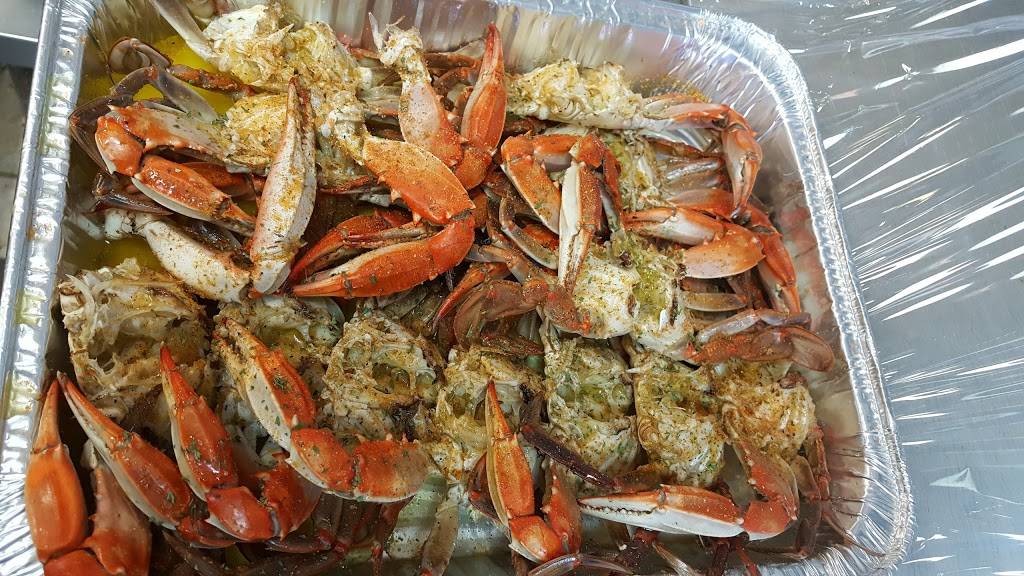 Moms Seafood | restaurant | 2312 N 29th St, Philadelphia, PA 19132, USA | 2154300103 OR +1 215-430-0103
