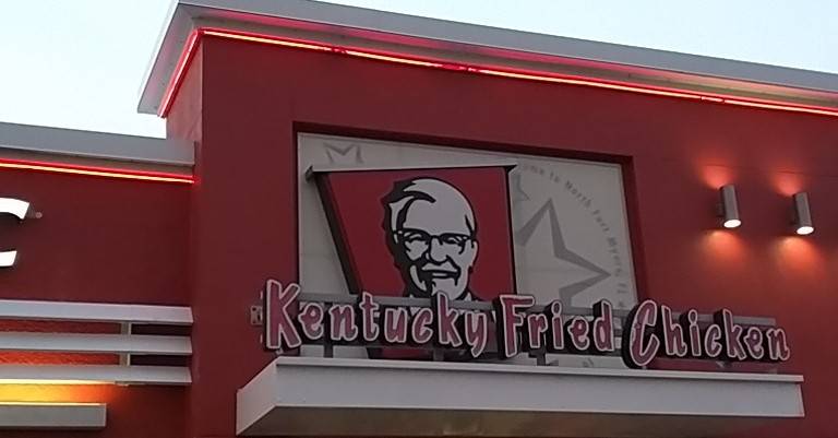 KFC | restaurant | 13160 Highway 41 North, North Fort Myers, FL 33903, USA | 2399971313 OR +1 239-997-1313