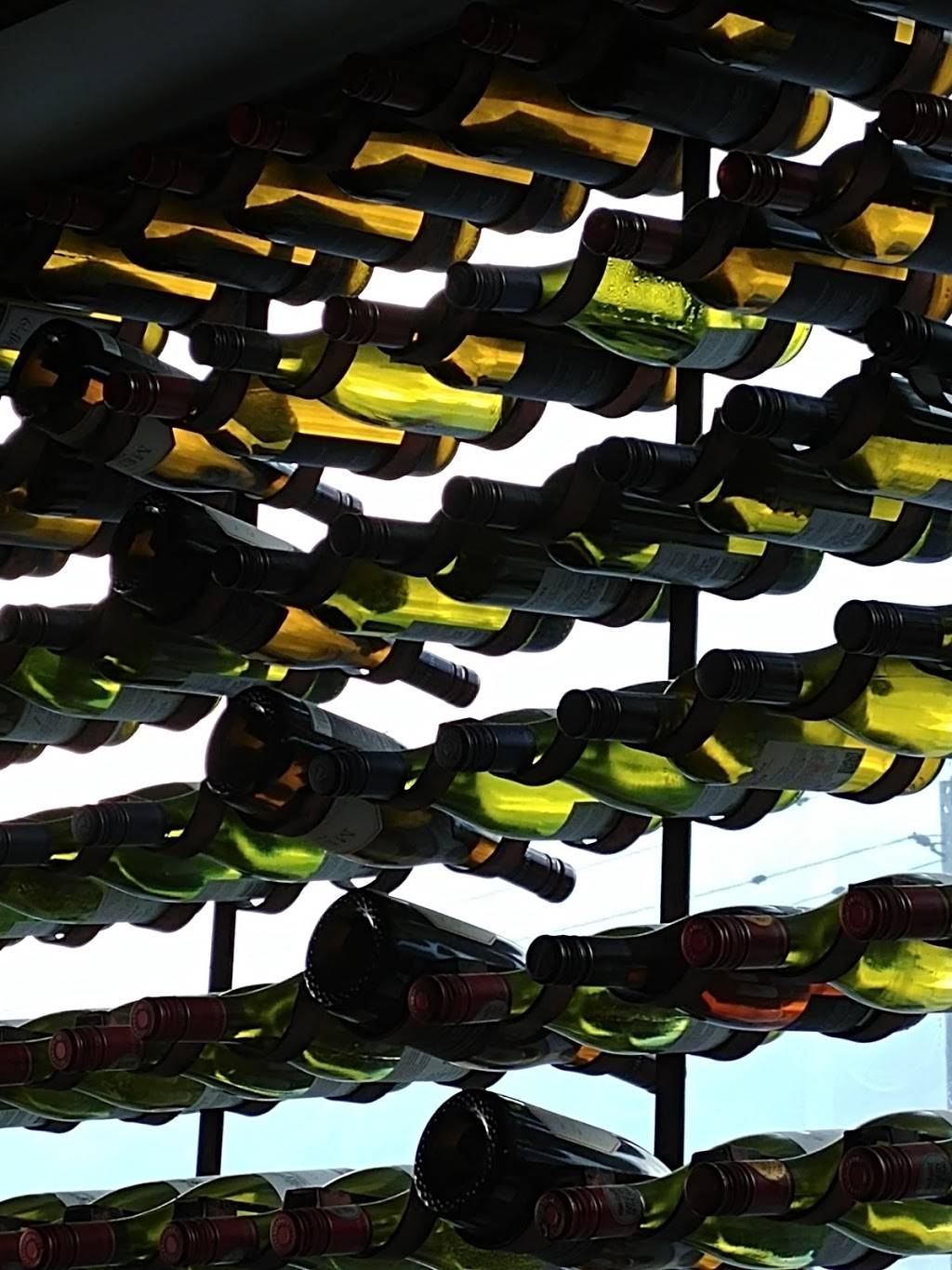 Wineology | restaurant | 13300 Tecumseh Rd E, Windsor, ON N8N 4R8, Canada | 5197351200 OR +1 519-735-1200