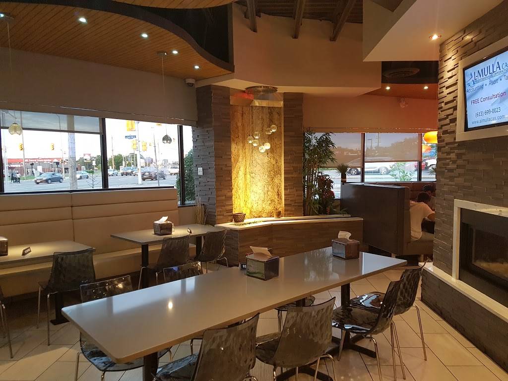 Shawarma Palace | restaurant | 2440 Bank St, Ottawa, ON K1V 0T7, Canada | 6137399533 OR +1 613-739-9533