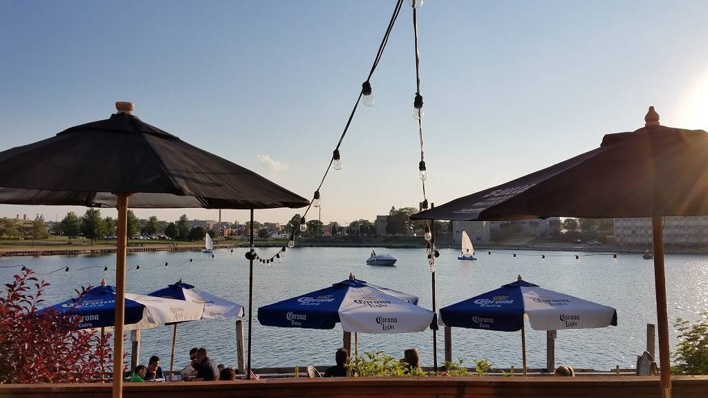 Kenosha Yacht Club | restaurant | 5130 4th Ave, Kenosha, WI 53140, USA | 2626522320 OR +1 262-652-2320