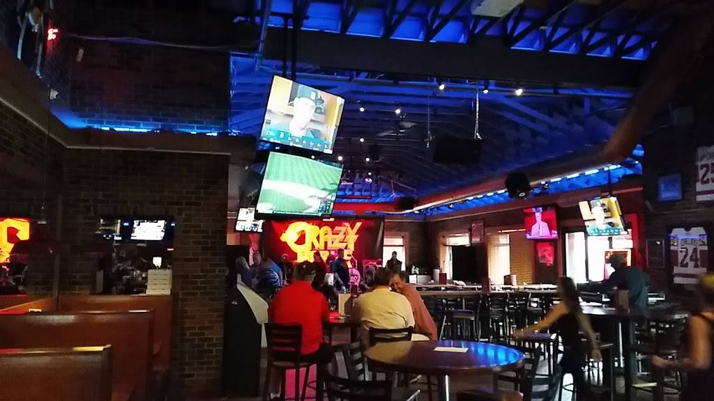 Rogers Roost | restaurant | 33626 Schoenherr Rd, Sterling Heights, MI 48312, USA | 5869797550 OR +1 586-979-7550