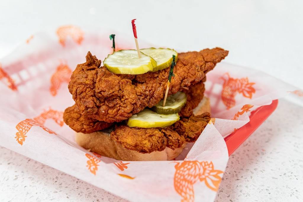 Cluck & Blaze | restaurant | 4501 E Carson St Unit 107, Long Beach, CA 90808, USA | 5623999596 OR +1 562-399-9596