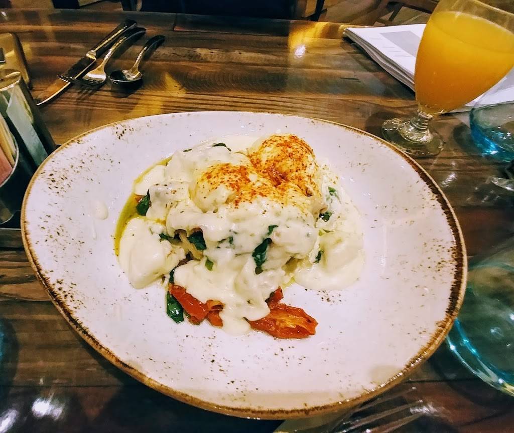 Dellas Kitchen | restaurant | 3940 Las Vegas Blvd S Delano, Las Vegas, NV 89119, USA | 7026329250 OR +1 702-632-9250