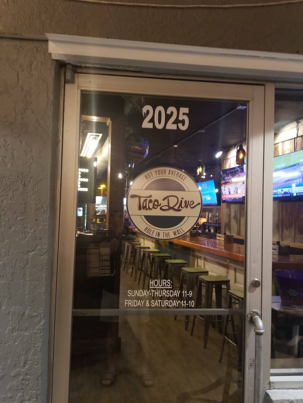 Taco Dive Beachside | restaurant | 2025 Seaway Dr, Fort Pierce, FL 34949, USA | 7724488477 OR +1 772-448-8477