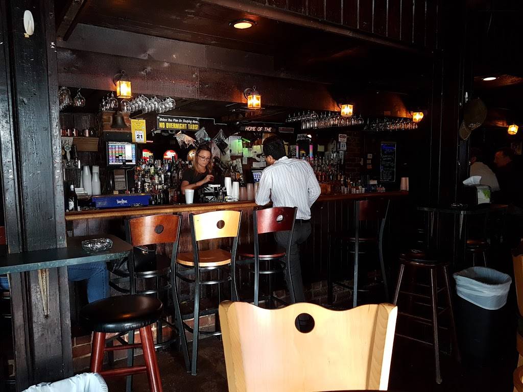 The Harbor Bar & Grill | restaurant | 3024 17th St, Metairie, LA 70002, USA | 5048324117 OR +1 504-832-4117