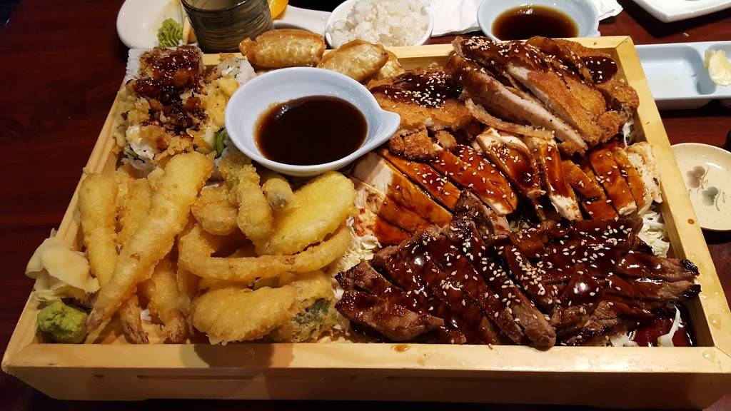 Joyces Sushi | restaurant | 36-101 Bob Hope Dr STE E1, Rancho Mirage, CA 92270, USA | 7602028186 OR +1 760-202-8186