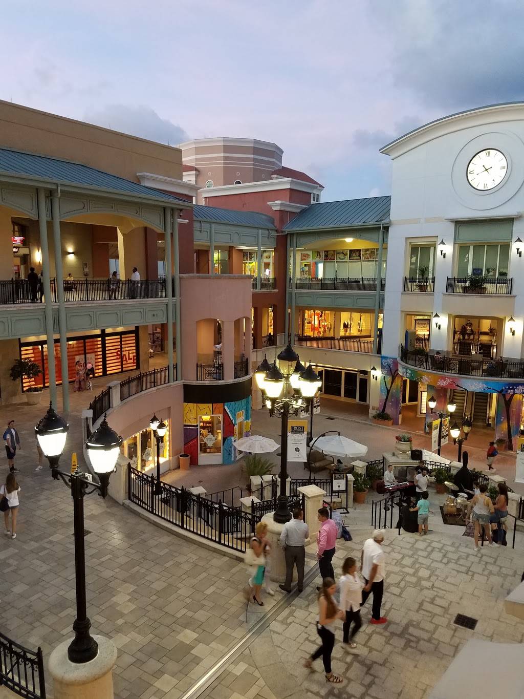 Splitsville | night club | THE SHOPS AT SUNSET PLACE, 5701 Sunset Dr Suite 202, South Miami, FL 33143, USA | 3056655263 OR +1 305-665-5263