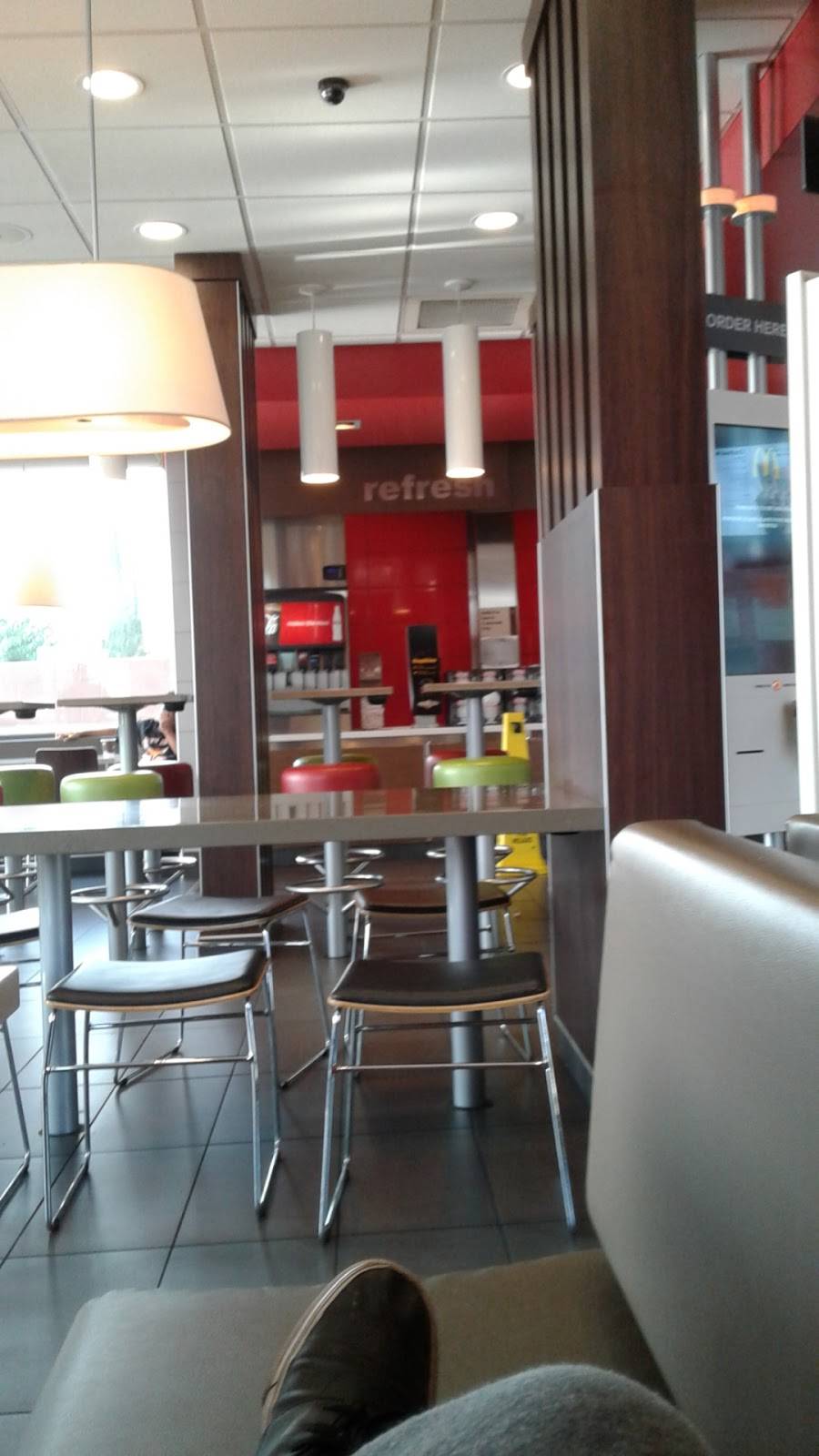 McDonalds | cafe | 3037 Niles St, Bakersfield, CA 93306, USA | 6613277017 OR +1 661-327-7017