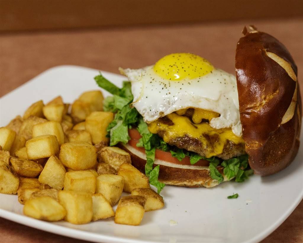 Melrose | restaurant | 6840 S 27th St, Oak Creek, WI 53154, USA | 4147613000 OR +1 414-761-3000