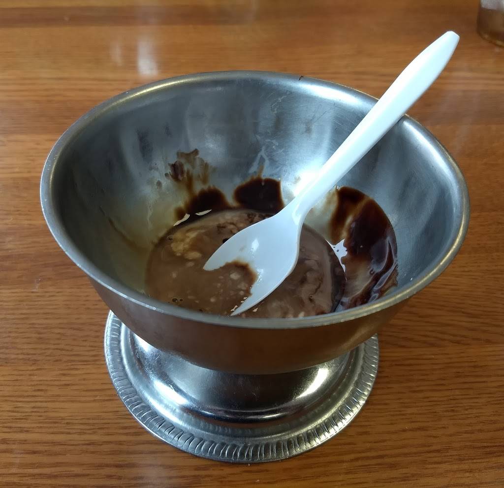 Fantasy Diner and Ice Cream Parlor | restaurant | 5873 Hamilton Middletown Rd, Middletown, OH 45044, USA | 5133607097 OR +1 513-360-7097