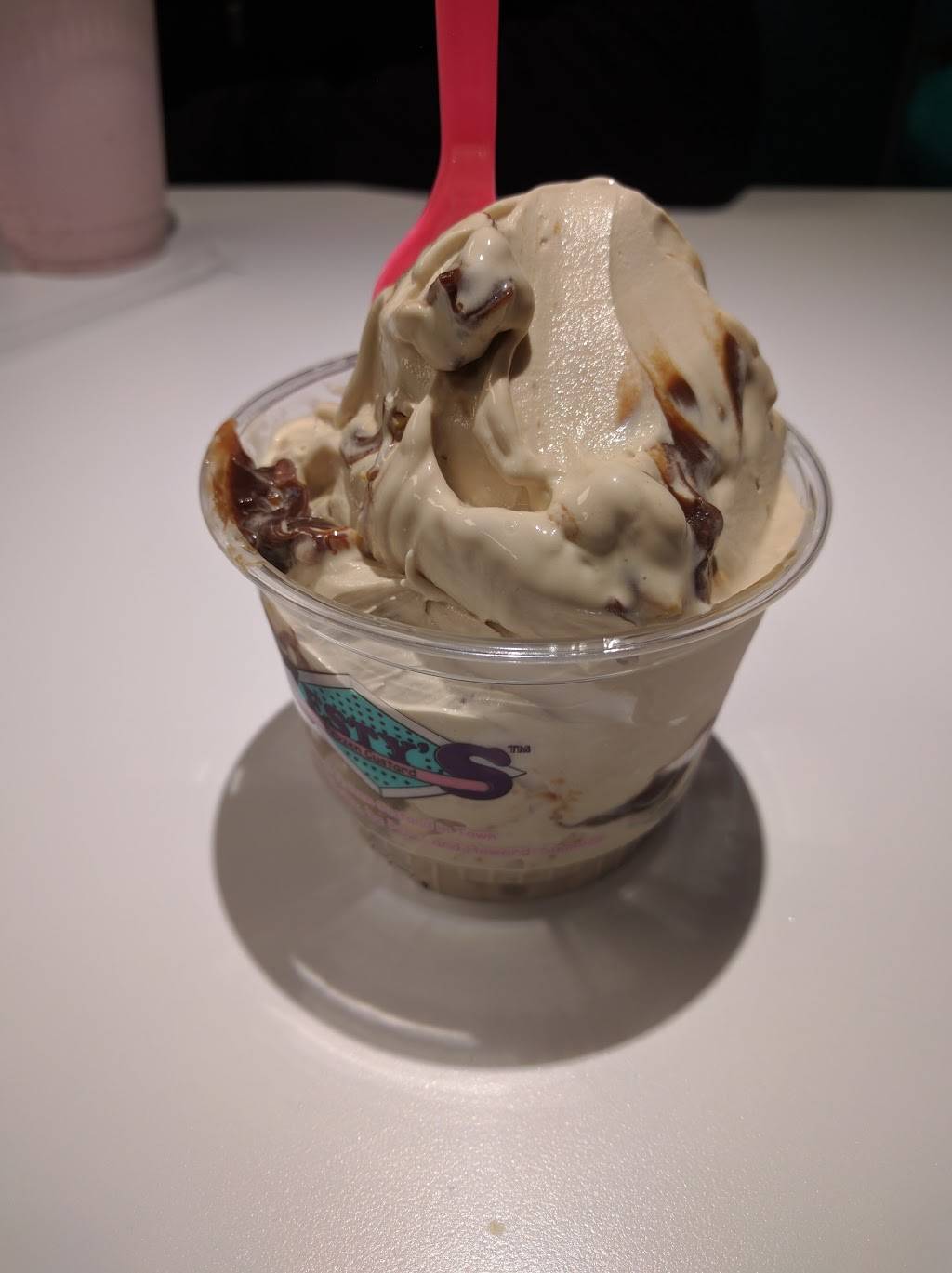 Zestys Frozen Custard & Grill | restaurant | 508 Greene Ave, Green Bay, WI 54301, USA | 9208840505 OR +1 920-884-0505