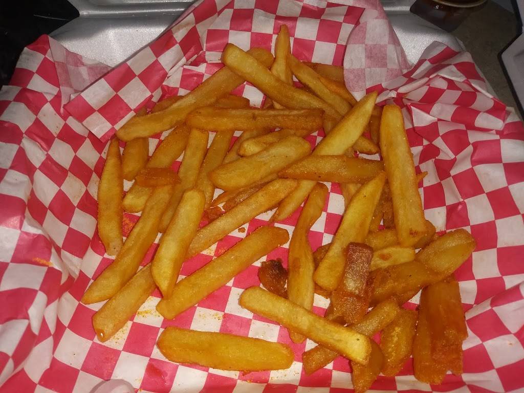 The Hungry Wolf BBQ | restaurant | 2211 Pacific Beach Dr, San Diego, CA 92109, USA | 8585814220 OR +1 858-581-4220