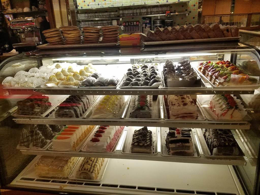 Metro 29 Diner | restaurant | 4711 Lee Hwy, Arlington, VA 22207, USA | 7035282464 OR +1 703-528-2464