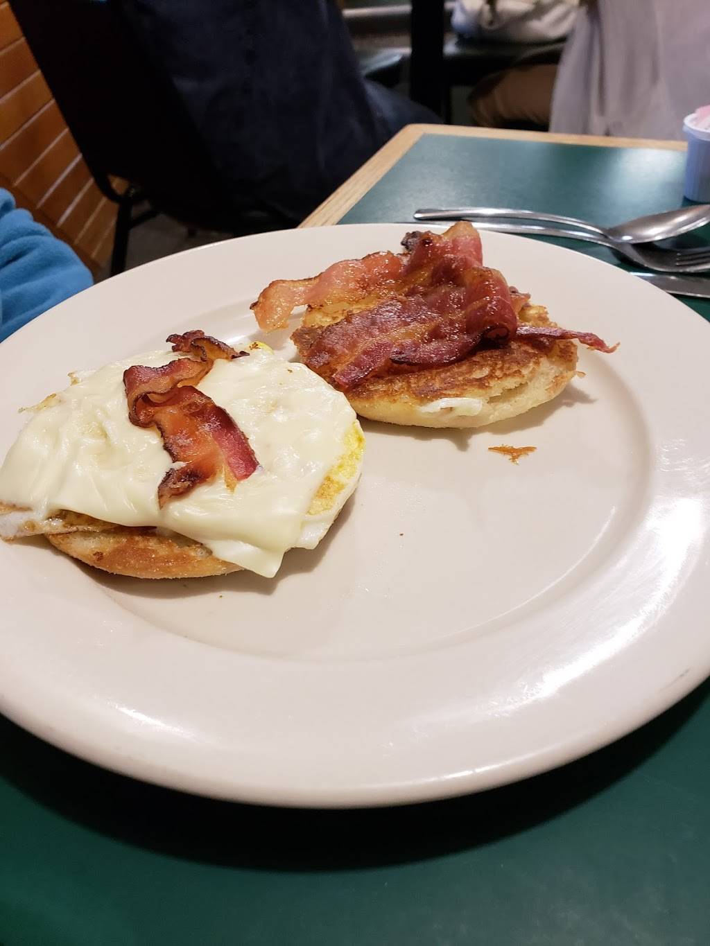 Dubois Cafe | cafe | 906 Sabattus St, Lewiston, ME 04240, USA | 2077956688 OR +1 207-795-6688