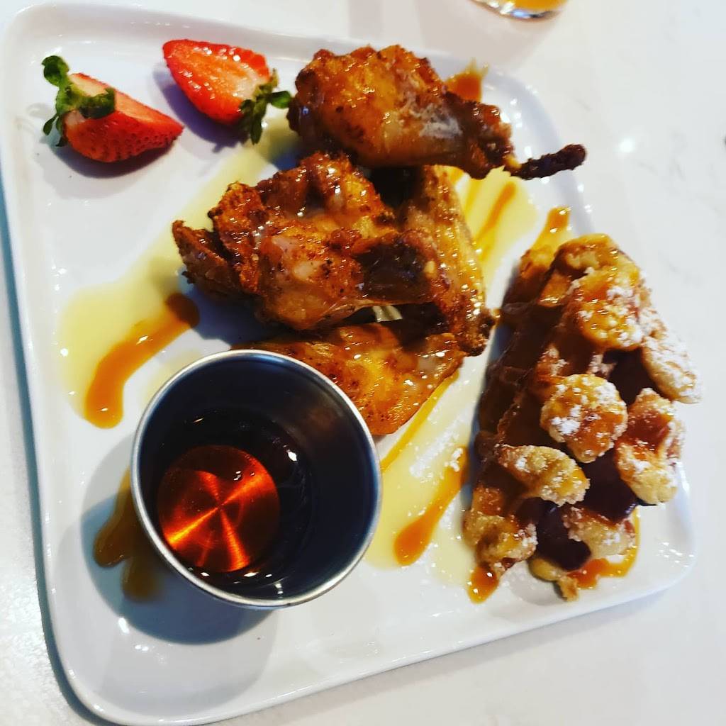 Trez Art and Wine Bar | restaurant | 920 Studemont St Suite #150, Houston, TX 77007, USA | 2815011788 OR +1 281-501-1788