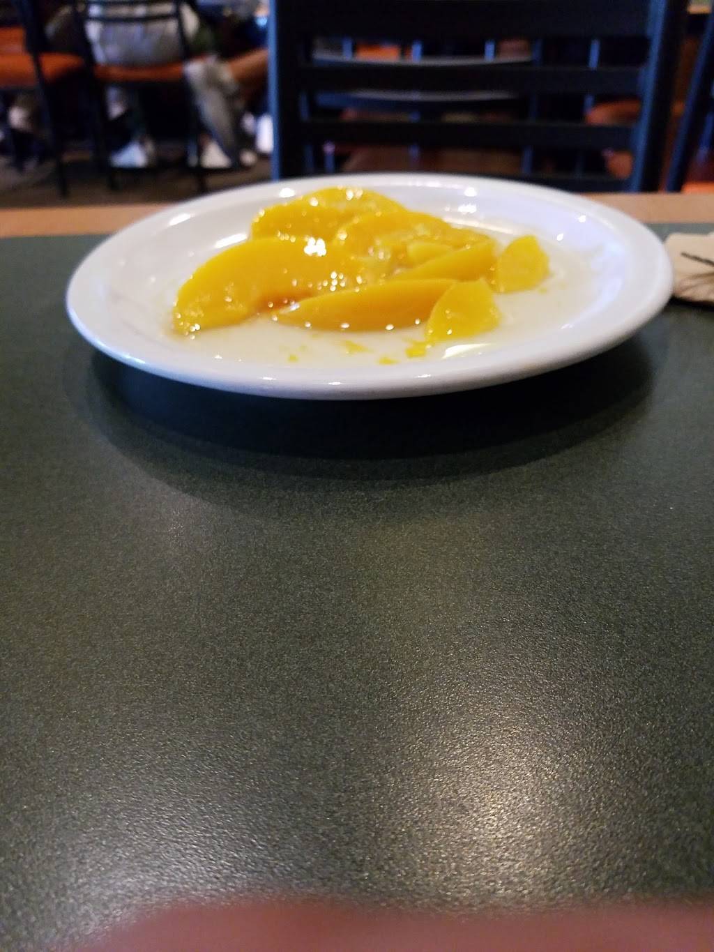 Round Table Pizza | meal delivery | 1728 W Olive Ave, Merced, CA 95348, USA | 2093832999 OR +1 209-383-2999