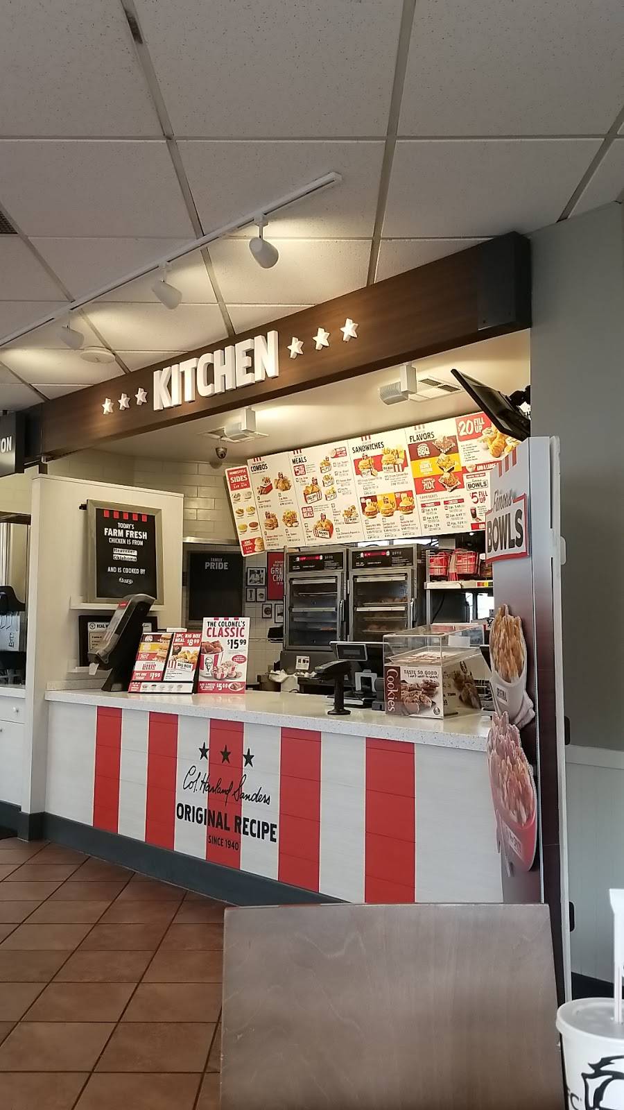 KFC | restaurant | 2438 McCall Ave, Selma, CA 93662, USA | 5598965871 OR +1 559-896-5871