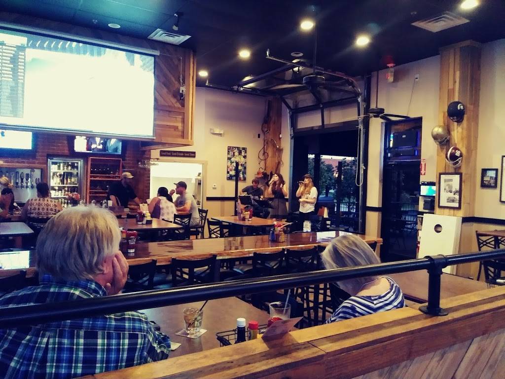 Sidelines Grill | restaurant | 3011 Longford Dr, Spring Hill, TN 37174, USA | 6153928043 OR +1 615-392-8043