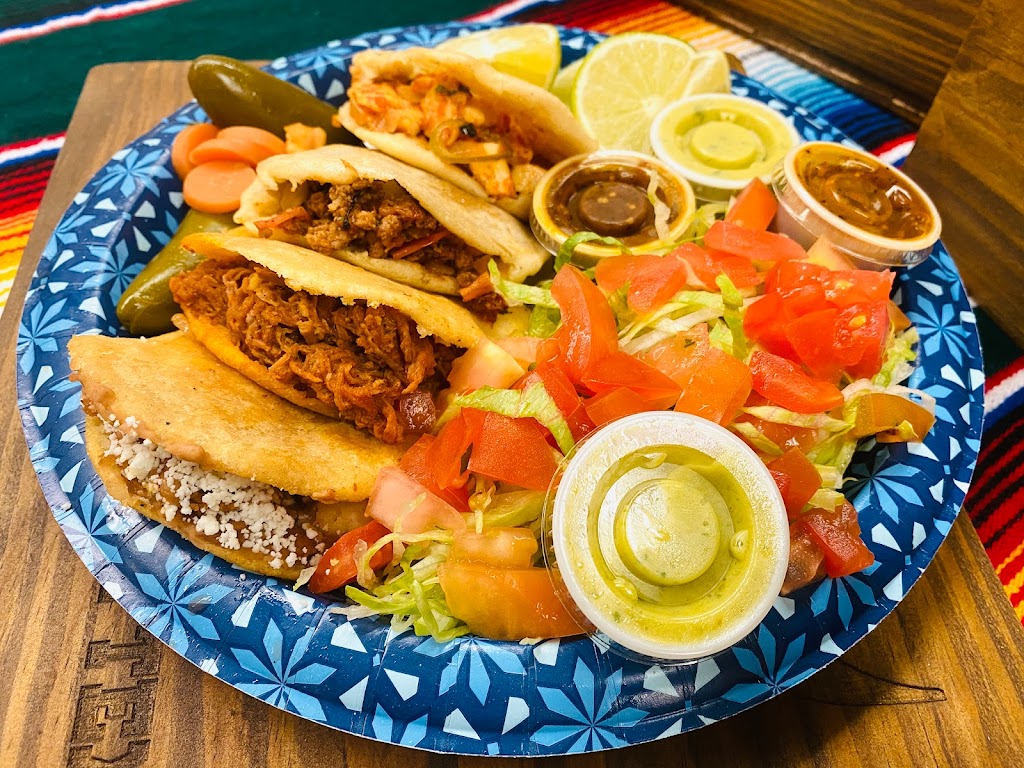 Remolinos Snack & Grill | restaurant | 1001 Bristol Rd, Laredo, TX 78045, USA | 9567013494 OR +1 956-701-3494