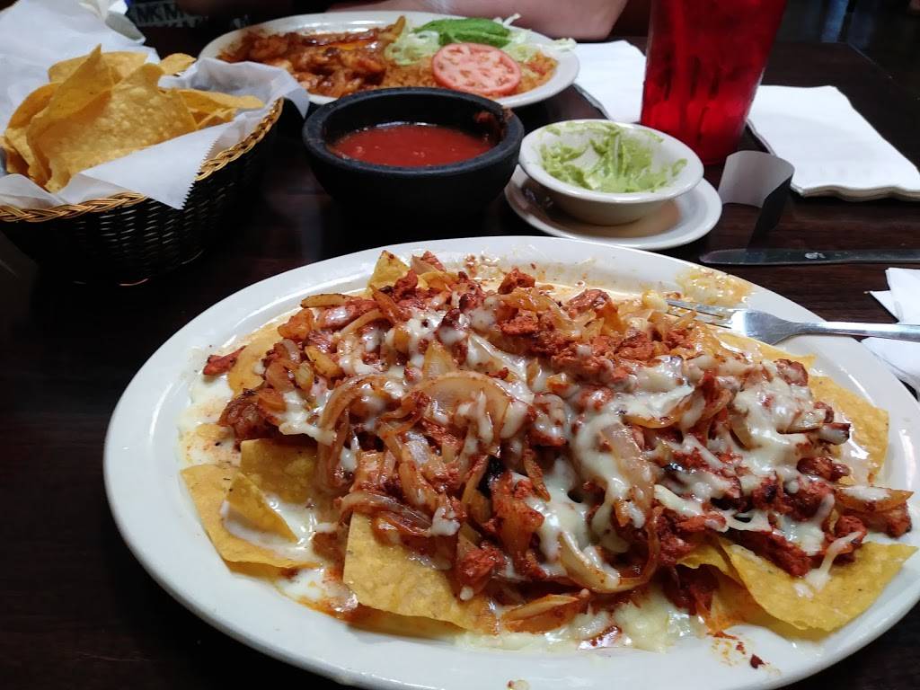 Puente Grande | restaurant | 2022 N Locust Ave, Lawrenceburg, TN 38464, USA | 9312447575 OR +1 931-244-7575