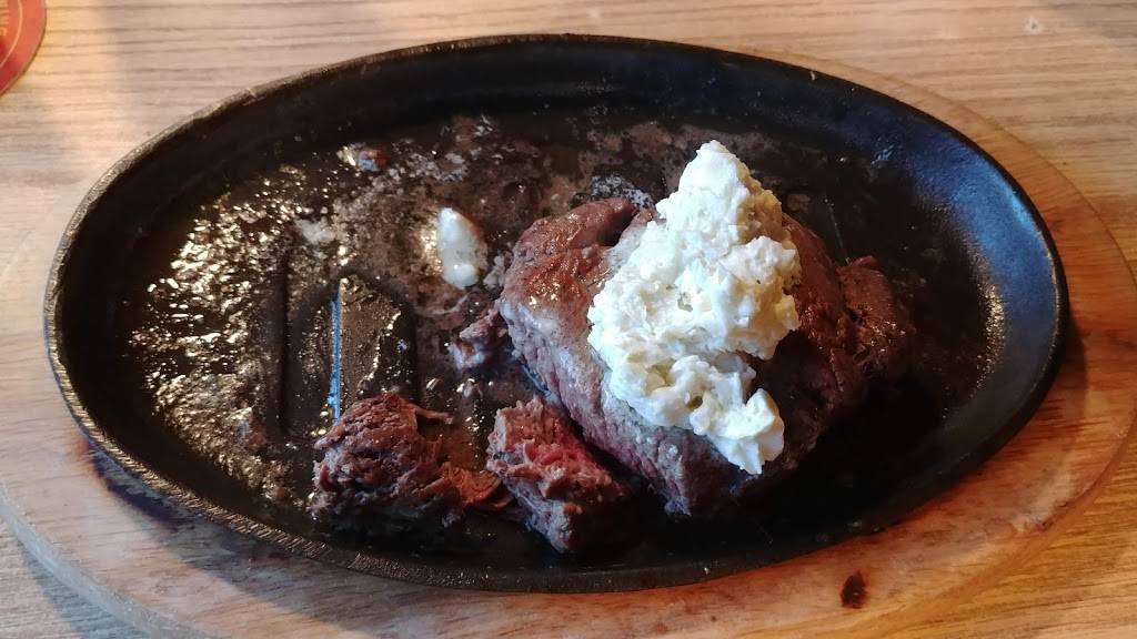 Heart Breakers | restaurant | 950 Forrest Ave, Antigo, WI 54409, USA | 7156272211 OR +1 715-627-2211