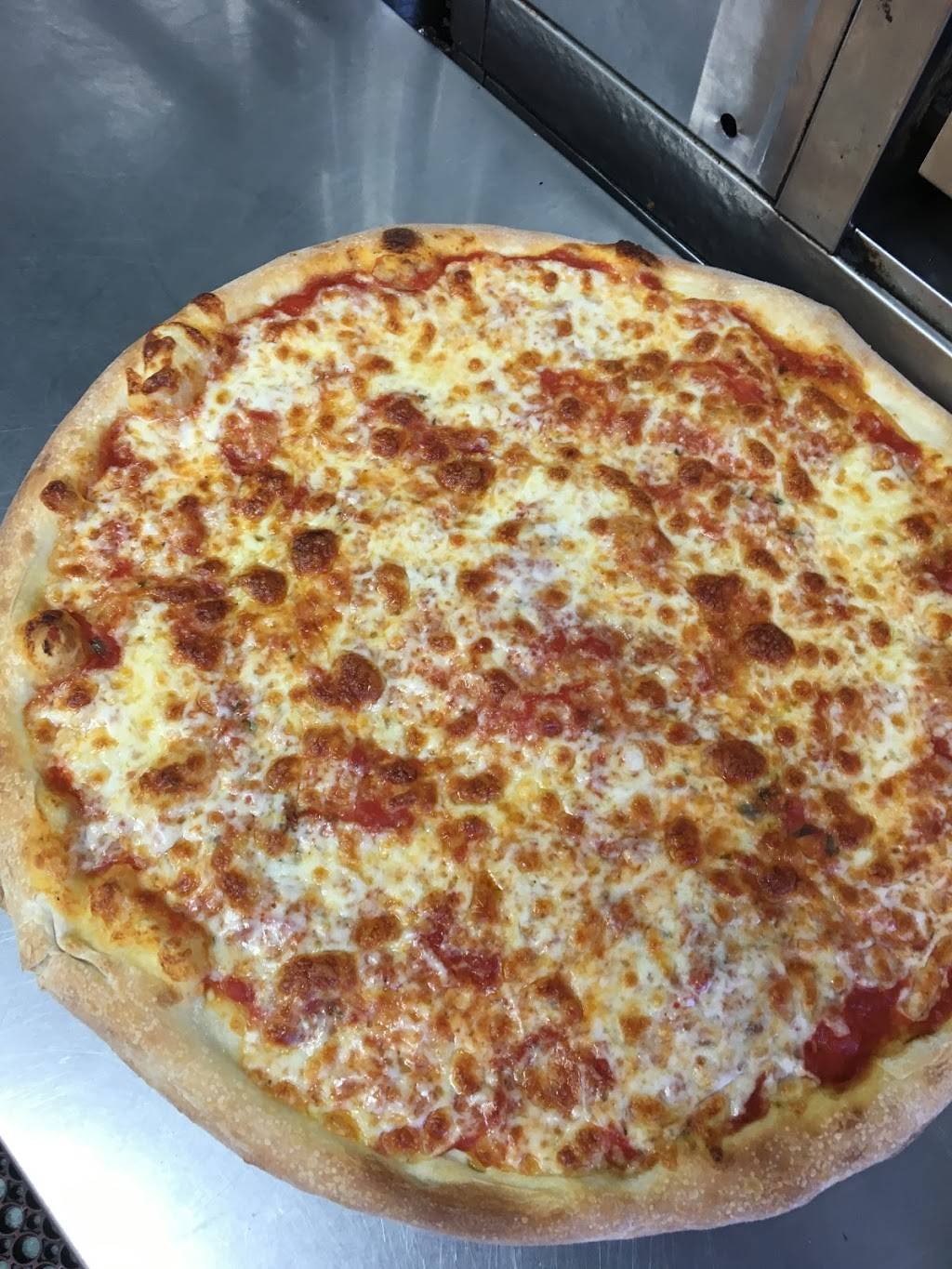 Fratillis Pizza | restaurant | 404 Hunts Point Ave, Bronx, NY 10474, USA | 7185427340 OR +1 718-542-7340