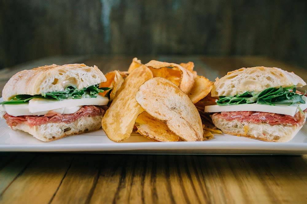 The Local | restaurant | 4578 San Jose Blvd, Jacksonville, FL 32207, USA | 9046838063 OR +1 904-683-8063