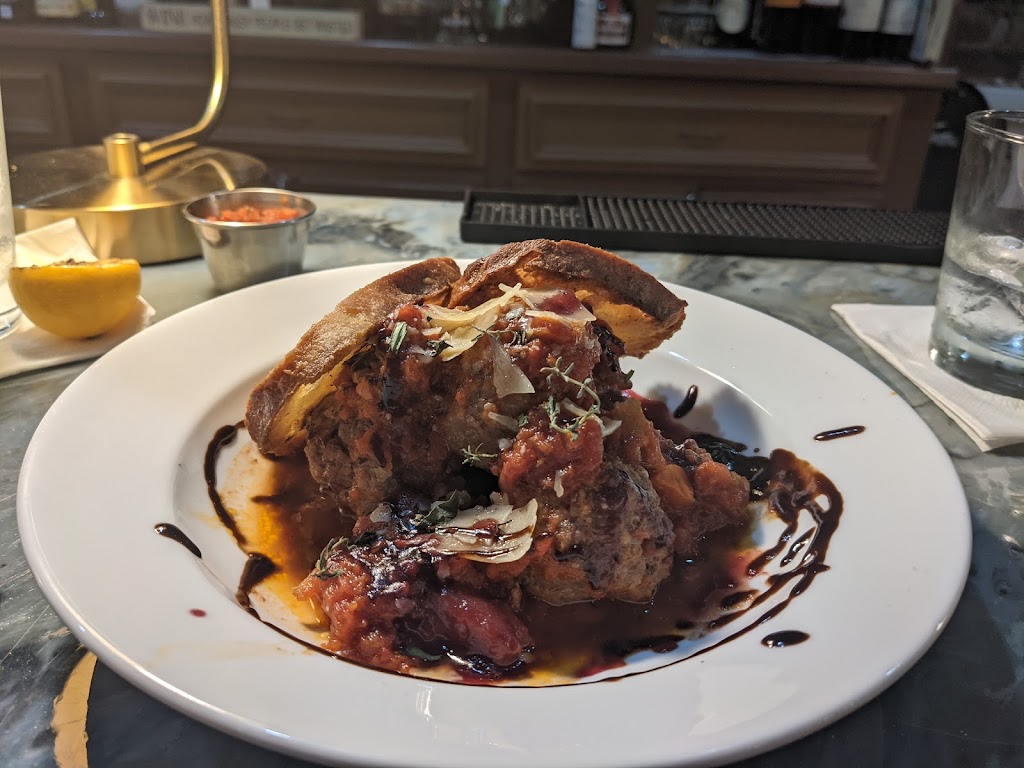 Henley On Grace | restaurant | 314 E Grace St, Richmond, VA 23219, USA | 8047839463 OR +1 804-783-9463