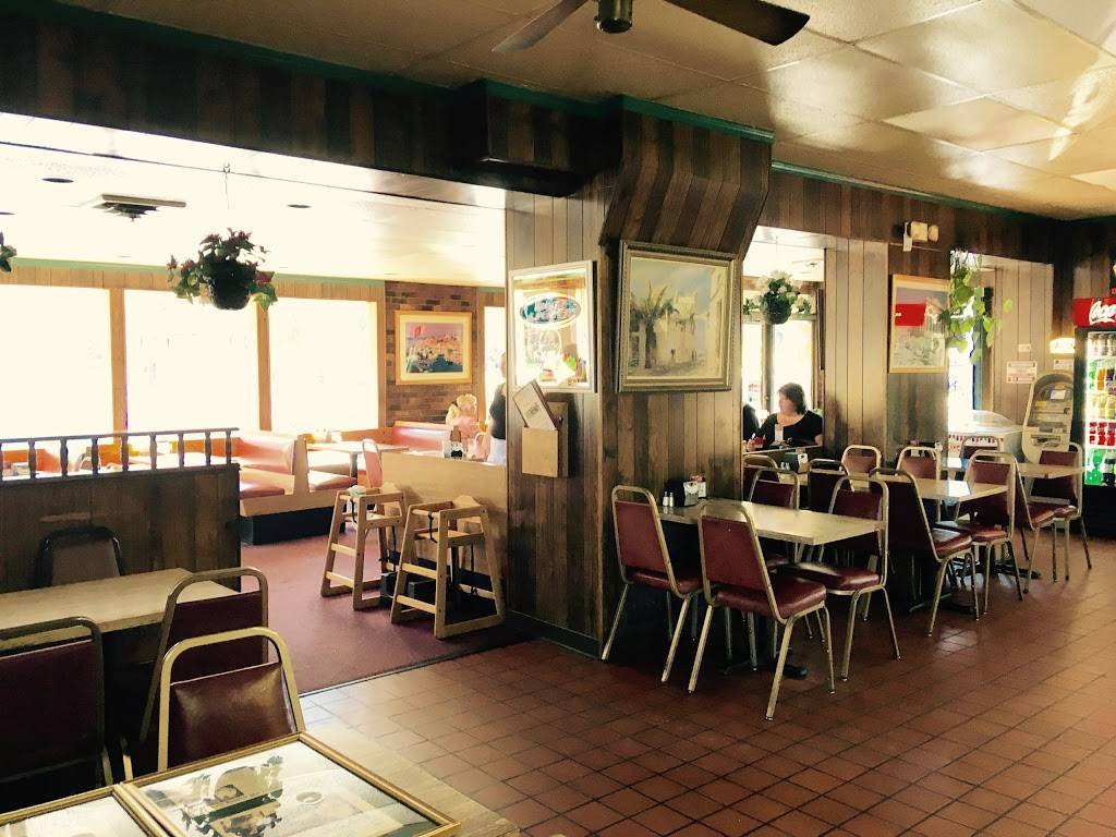 Pizzarama Drive-In | restaurant | 625 Broad St, New London, CT 06320, USA | 8604421738 OR +1 860-442-1738