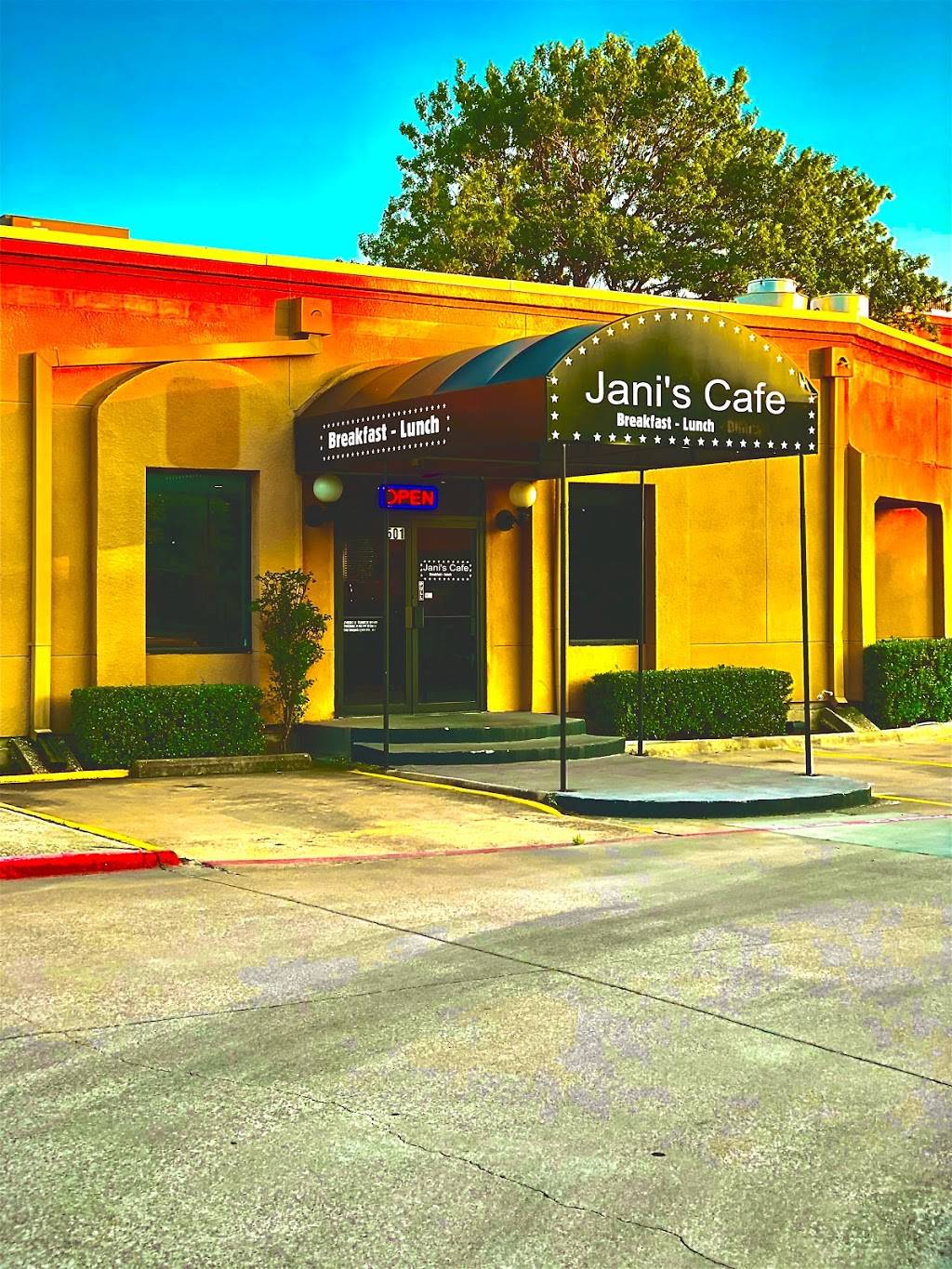 Janis Cafe | restaurant | 9741 Preston Rd #501, Frisco, TX 75033, USA | 4698884012 OR +1 469-888-4012