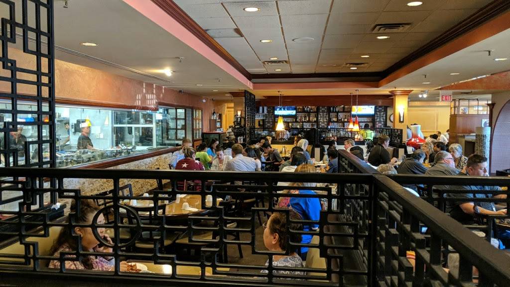 Yus Mandarin Restaurant | restaurant | 200 E Golf Rd, Schaumburg, IL 60173, USA | 8478825340 OR +1 847-882-5340