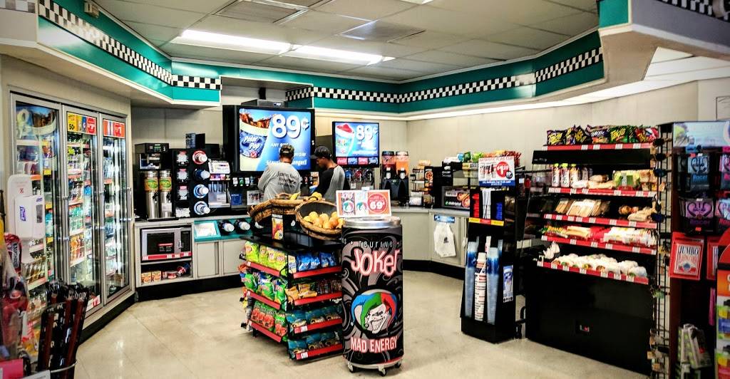 Circle K | meal takeaway | 5505 E Grant Rd, Tucson, AZ 85712, USA | 5208861721 OR +1 520-886-1721