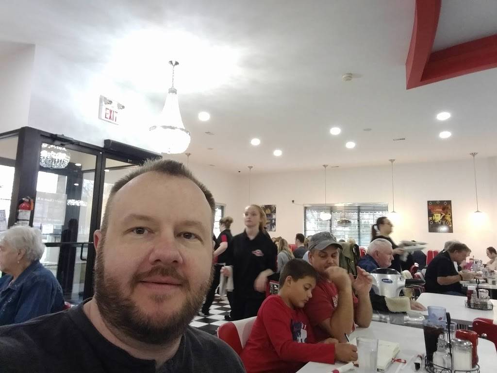 Imperial Diner LaSalle | restaurant | 6188 Malden Rd, Windsor, ON N9H 1T1, Canada | 5197347373 OR +1 519-734-7373