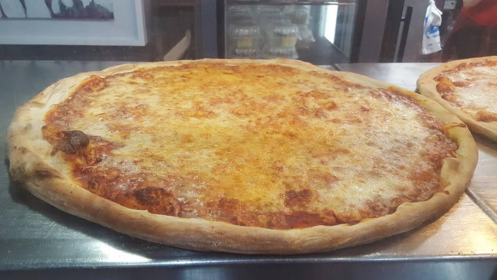 Casolas Pizzeria & Sub Shop | meal takeaway | 2437 SW 17th Ave, Miami, FL 33145, USA | 3058580090 OR +1 305-858-0090