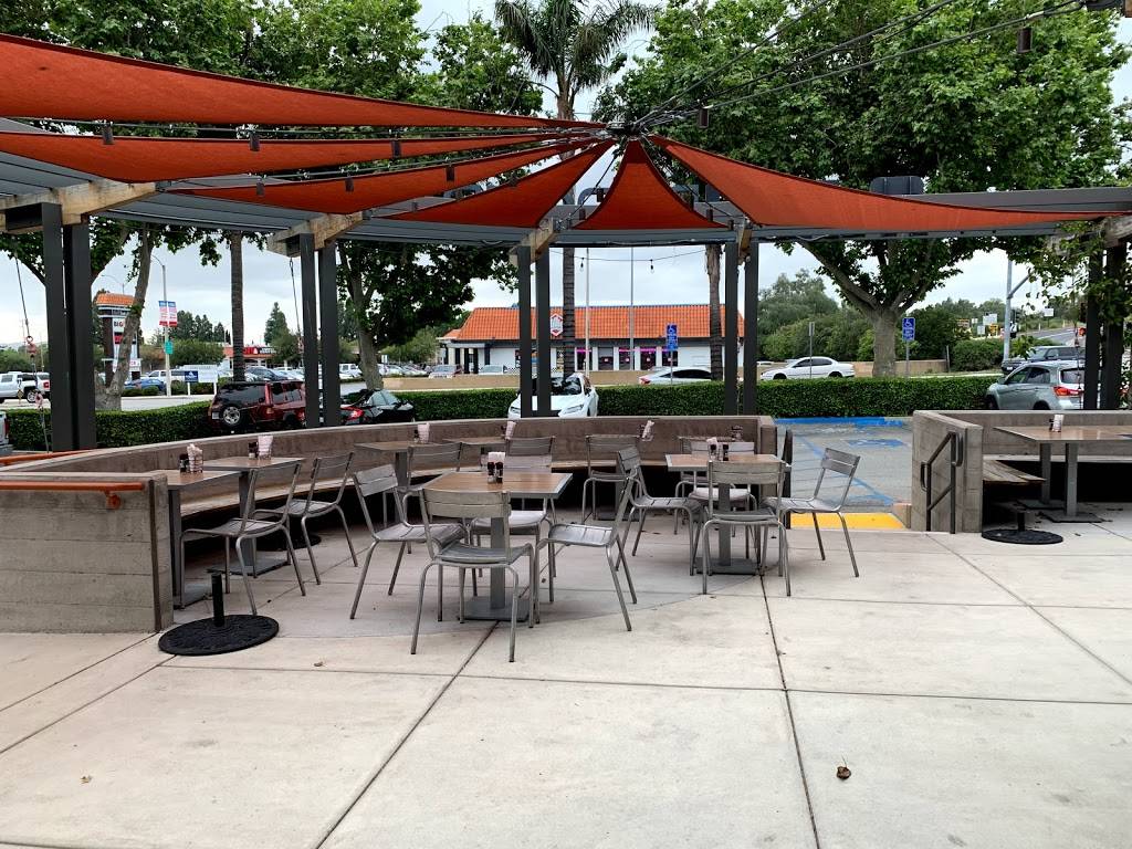 Fun Burger | restaurant | 2490 Sycamore Dr, Simi Valley, CA 93065, USA | 8055272515 OR +1 805-527-2515