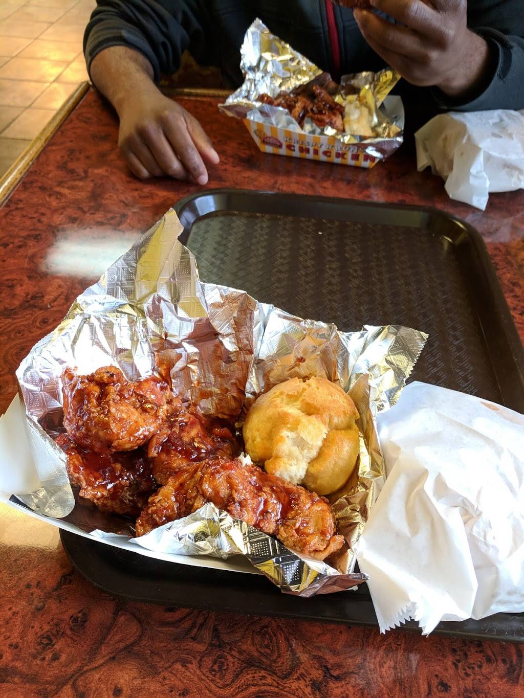 Krispy Krunchy Chicken | restaurant | 1025 Eden Way N, Chesapeake, VA 23320, USA | 7574102041 OR +1 757-410-2041