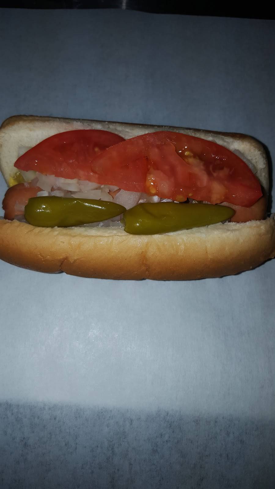 Joes Hot Dog | restaurant | 810 Plainfield Rd, Joliet, IL 60435, USA | 8157236375 OR +1 815-723-6375