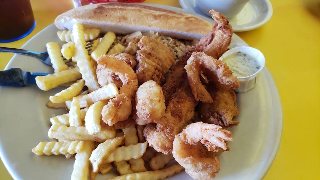 Ostioneria Michoacan | restaurant | 5819 Gulf Fwy, Houston, TX 77023, USA | 7139211800 OR +1 713-921-1800