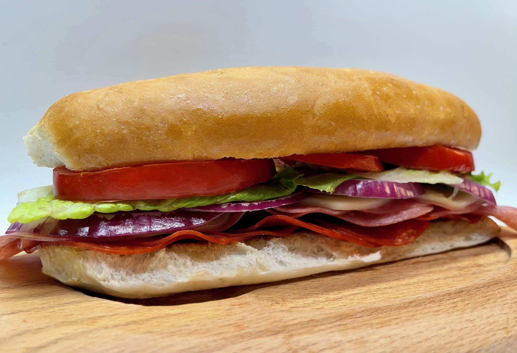 Maks Munchies | restaurant | 7232 Portage St NW, Massillon, OH 44646, United States | 2343470204 OR +1 234-347-0204