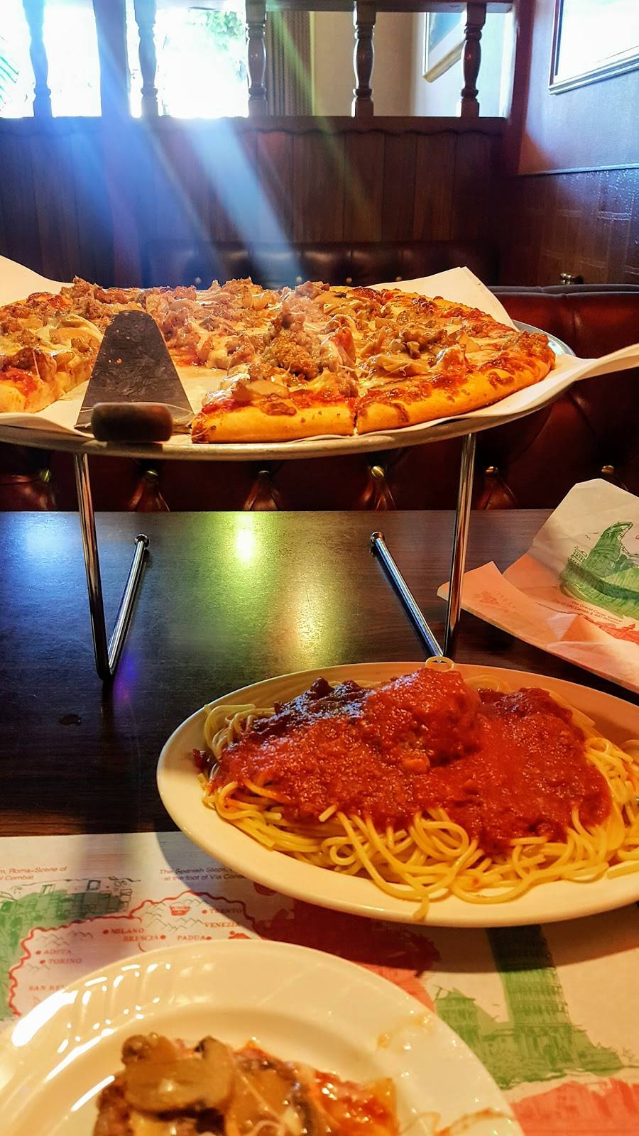 Mama Petrillos Restaurant | restaurant | 9082 E Las Tunas Dr, Temple City, CA 91780, USA | 6262850228 OR +1 626-285-0228